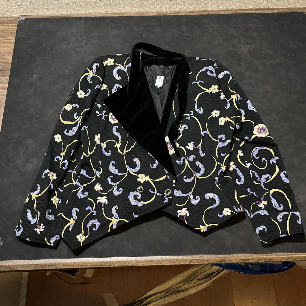 Ungaro Blazer Jacket Womens Medium Black Floral Embroidered Velvet Collar Italy